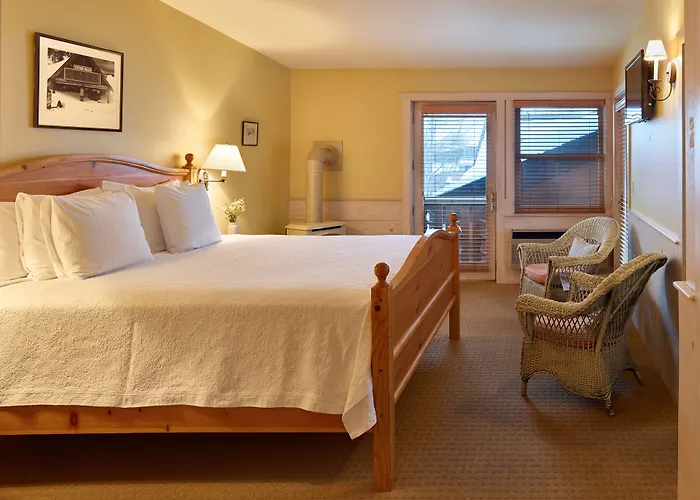 The Alpine House Lodge *