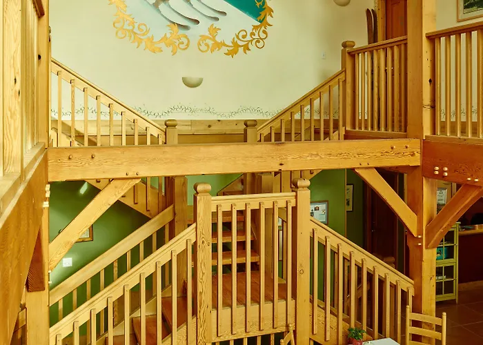 The Alpine House Lodge *