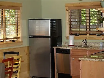 The Alpine House Lodge